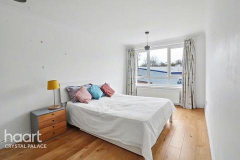 2 bedroom flat for sale, Anerley Station Road, LONDON