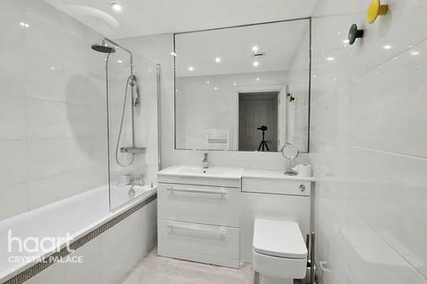 2 bedroom flat for sale, Anerley Station Road, LONDON