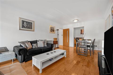 2 bedroom flat to rent, Boardwalk Place, London