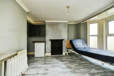 1 bedroom flat for sale, Queens Park Road, Brighton