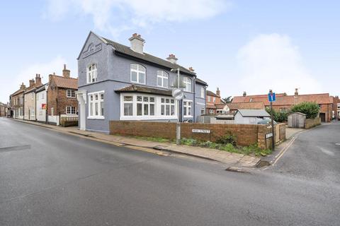 4 bedroom semi-detached house for sale, High Street, Cawood,
