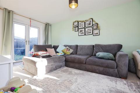 3 bedroom end of terrace house for sale, Blackwell Drive, Banbury