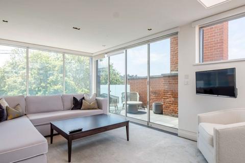 3 bedroom property to rent, Green Street, London W1K