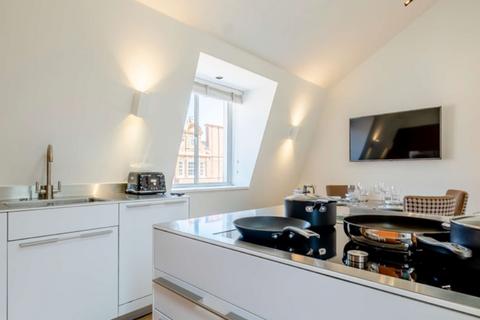 3 bedroom property to rent, Green Street, London W1K