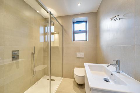 3 bedroom apartment to rent, Cricklewood Broadway, London, NW2