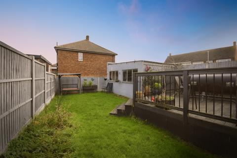 4 bedroom semi-detached house for sale, Karen Close, Brentwood