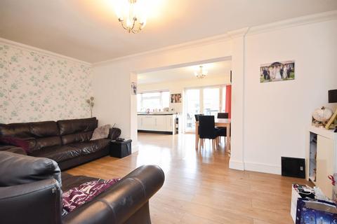 4 bedroom semi-detached house for sale, Karen Close, Brentwood