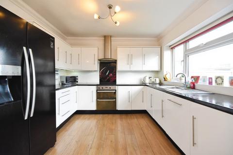 4 bedroom semi-detached house for sale, Karen Close, Brentwood