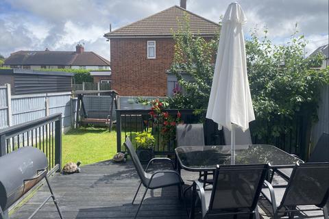 4 bedroom semi-detached house for sale, Karen Close, Brentwood