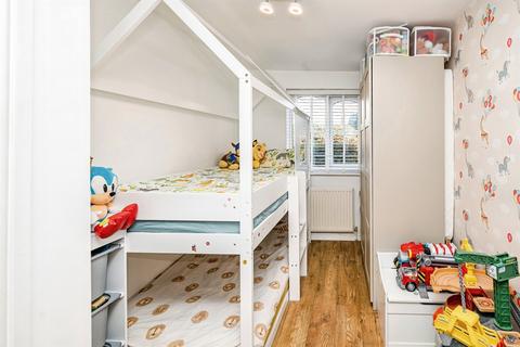 2 bedroom ground floor flat for sale, Windsor Lane, Burnham, Slough