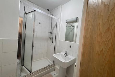 2 bedroom flat for sale, Sycamore Avenue, Bingley BD16