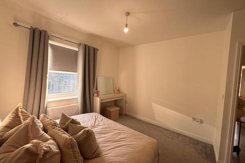 2 bedroom flat for sale, Sycamore Avenue, Bingley BD16