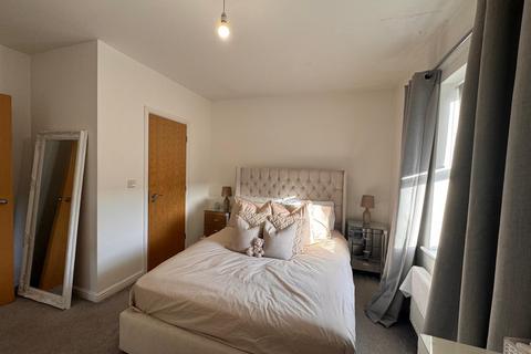 2 bedroom flat for sale, Sycamore Avenue, Bingley BD16