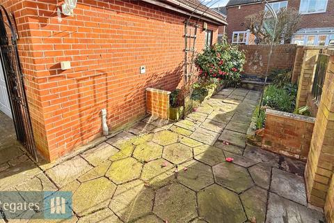 3 bedroom semi-detached house for sale, St. Andrews Way, Ardsley, Barnsley, S71