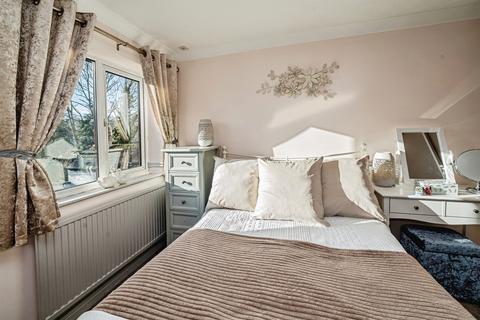 3 bedroom terraced house for sale, Brookside Close, Tiddington, Thame