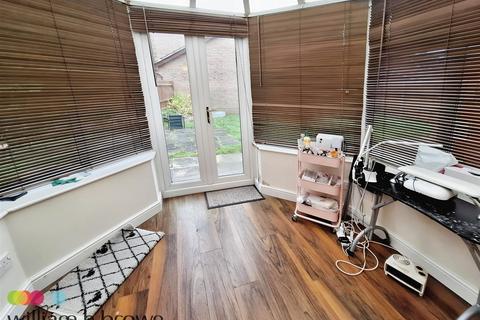 5 bedroom detached house for sale, Victory Close, Chafford Hundred, Grays