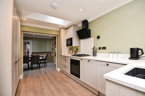 3 bedroom end of terrace house for sale, Harvey Street, HALSTEAD
