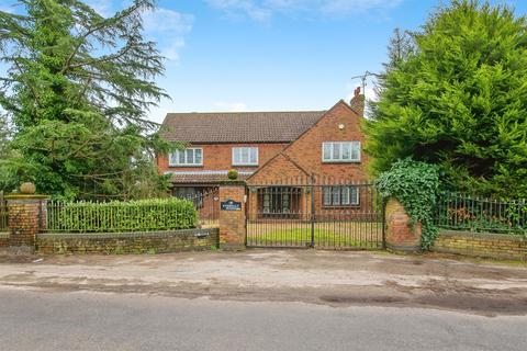 4 bedroom detached house for sale, Fridaybridge Road, Elm, Wisbech