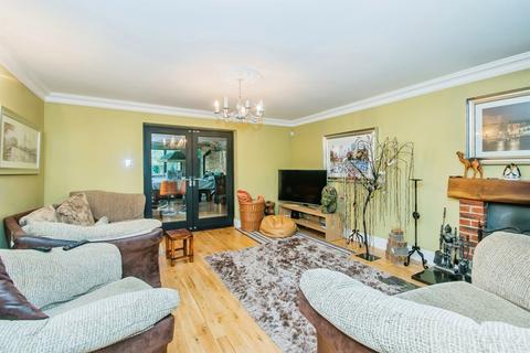 4 bedroom detached house for sale, Fridaybridge Road, Elm, Wisbech