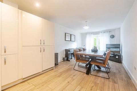 undefined, Broadleaf Close, Basingstoke