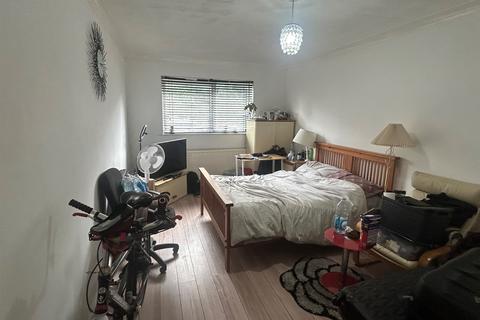 undefined, Stockwood Crescent, Luton