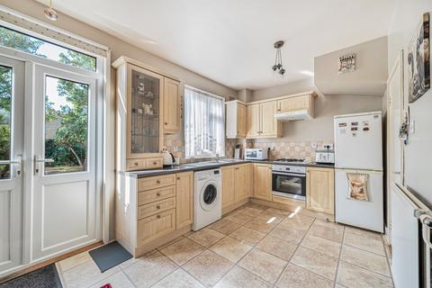 3 bedroom terraced house for sale, Manor Road, London