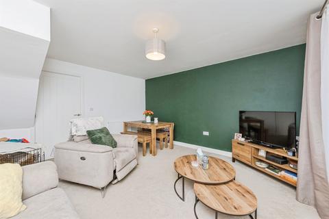 2 bedroom semi-detached house for sale, Meadow Way, TAMWORTH