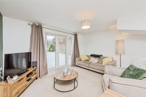 2 bedroom semi-detached house for sale, Meadow Way, TAMWORTH