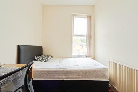 5 bedroom terraced house for sale, Woodsley Road, Leeds