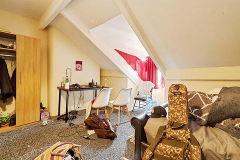 5 bedroom terraced house for sale, Woodsley Road, Leeds