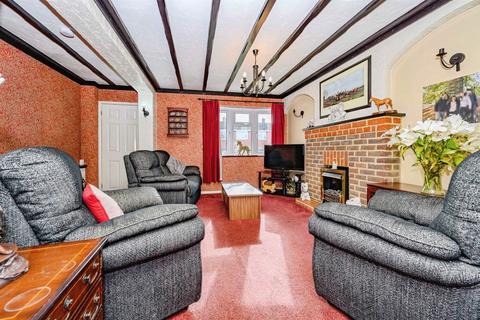 3 bedroom detached house for sale, Benson Close, Luton