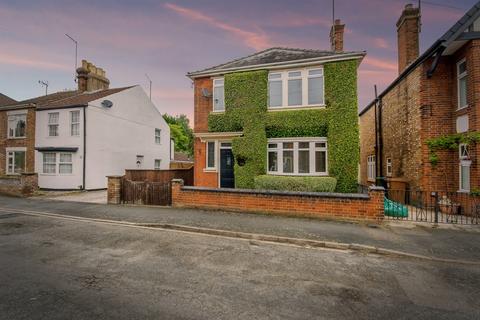 3 bedroom detached house for sale, Colvile Road, Wisbech