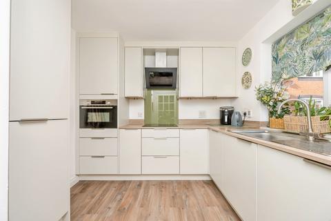 2 bedroom flat for sale, Deerhurst Court, Solihull