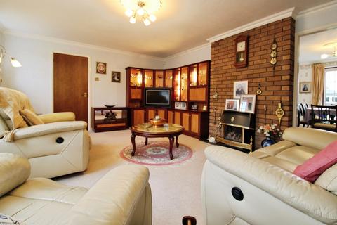 4 bedroom detached house for sale, Ledbury Close, Oadby, Leicester