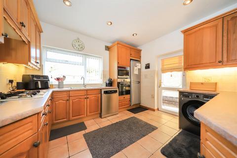 3 bedroom detached house for sale, Buttons Farm Road, Penn, Wolverhampton