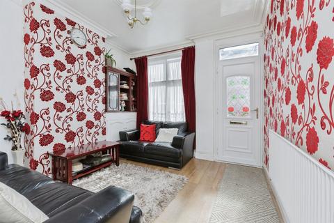 3 bedroom terraced house for sale, Mere Road, Leicester
