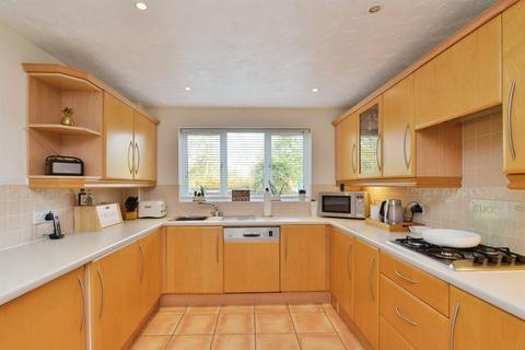 undefined, Tiverton Crescent, Kingsmead, Milton Keynes