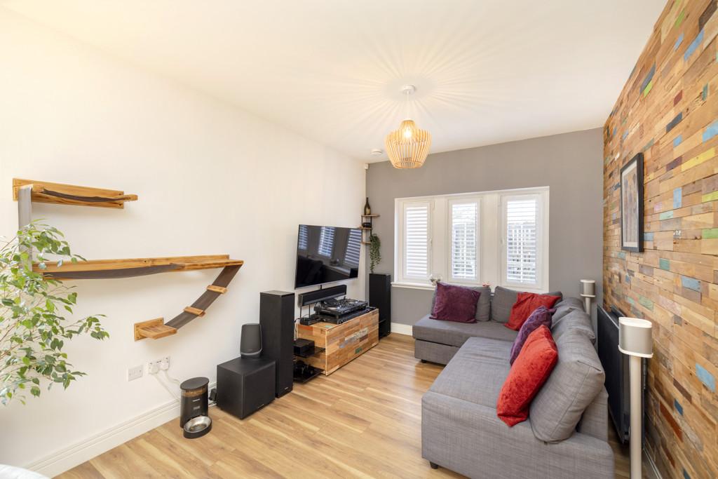Kitchen/Dining/Family room of 5 Old Quarry Road