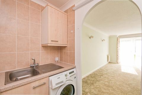 1 bedroom ground floor flat for sale, St. Johns Road, Eastbourne