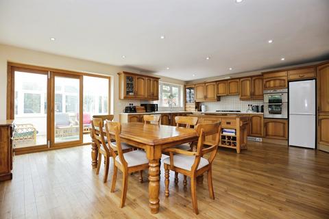 undefined, Cawston Lane, Dunchurch, Rugby
