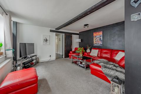 2 bedroom end of terrace house for sale, High Street, Nutfield, Redhill