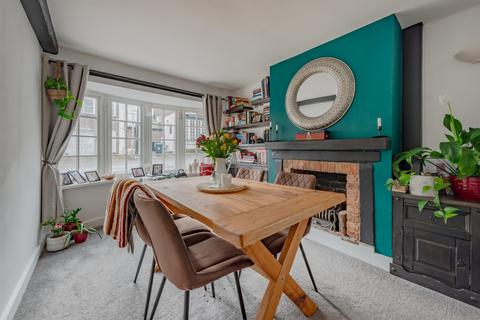 2 bedroom end of terrace house for sale, High Street, Nutfield, Redhill