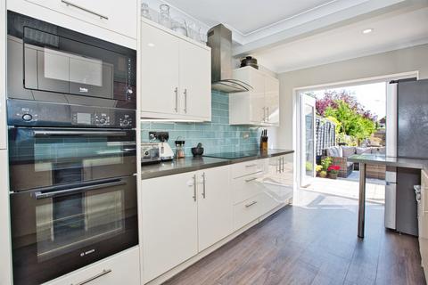 3 bedroom end of terrace house for sale, St. Michaels Avenue, Yeovil