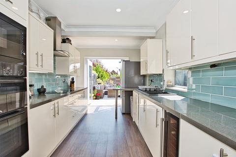 3 bedroom end of terrace house for sale, St. Michaels Avenue, Yeovil