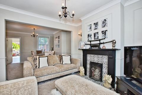 3 bedroom end of terrace house for sale, St. Michaels Avenue, Yeovil