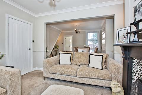 3 bedroom end of terrace house for sale, St. Michaels Avenue, Yeovil