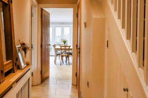 undefined, Park End, Bladon OX20