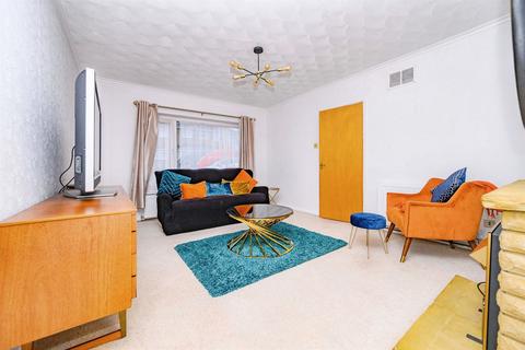 undefined, Beaconsfield, Luton