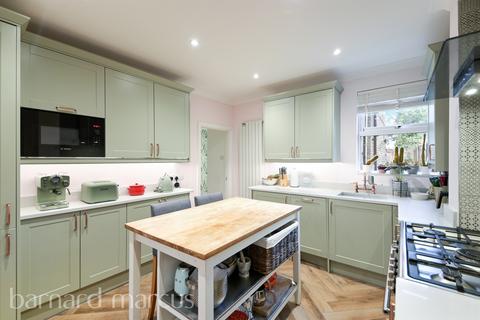 2 bedroom flat for sale, Burghill Road, London