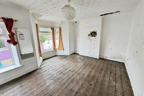 3 bedroom terraced house for sale, Broadway, Pontypridd